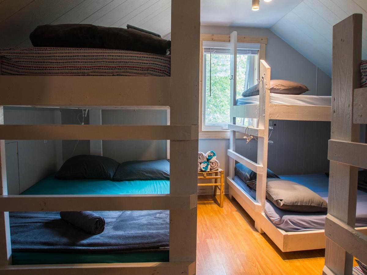 Surfs Inn Rainforest Cottages Ucluelet Extérieur photo