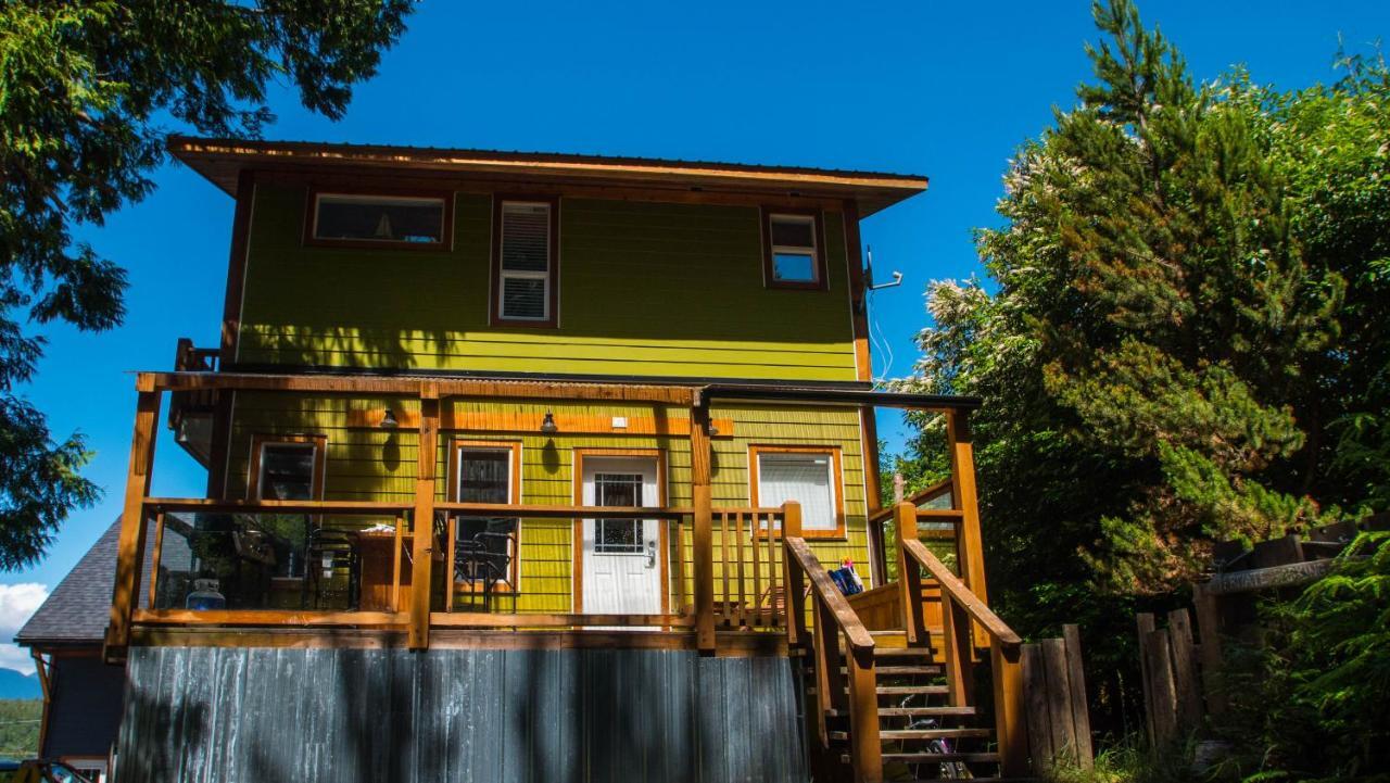 Surfs Inn Rainforest Cottages Ucluelet Extérieur photo
