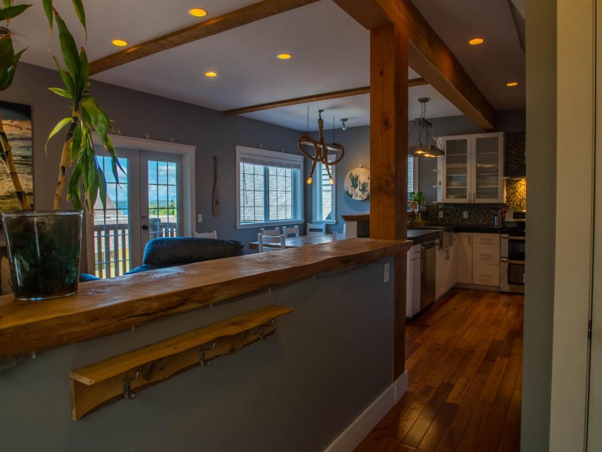 Surfs Inn Rainforest Cottages Ucluelet Extérieur photo
